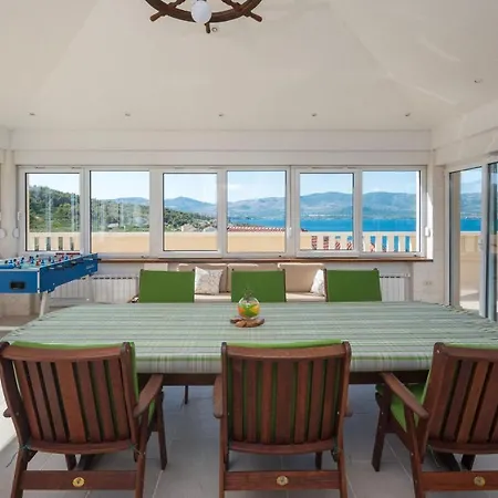 公寓 Luxury Penthouse Olive Tree 斯拉汀