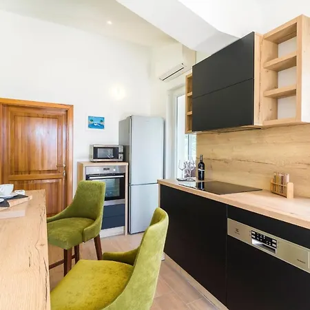 Luxury Penthouse Olive Tree 公寓